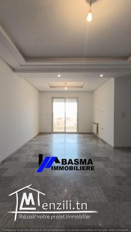 A VENDRE: Un appartement S+2 à Khzema Est