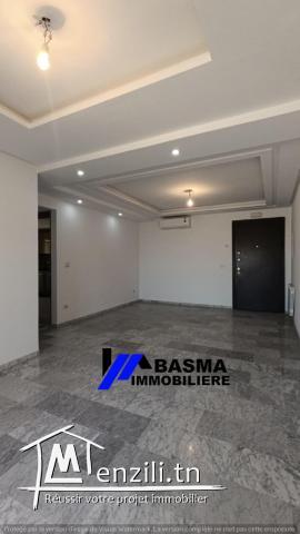 A VENDRE: Un appartement S+2 à Khzema Est