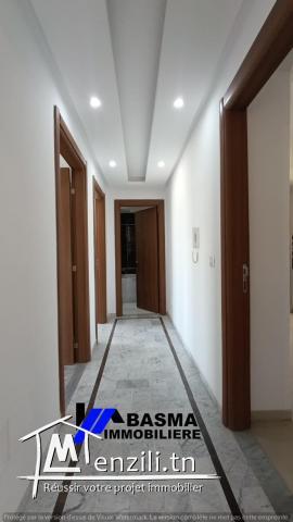 A VENDRE: Un appartement S+2 à Khzema Est