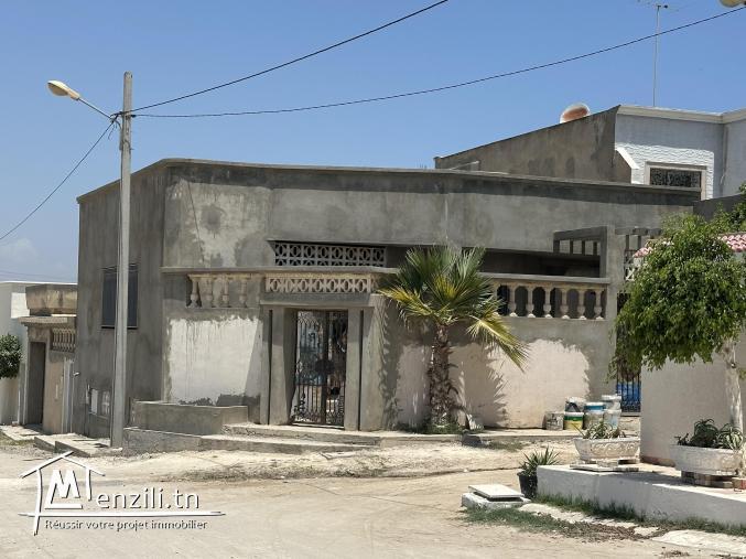 Maison à vendre à Hammam-Sousse – 275 m² sur 2 niveaux