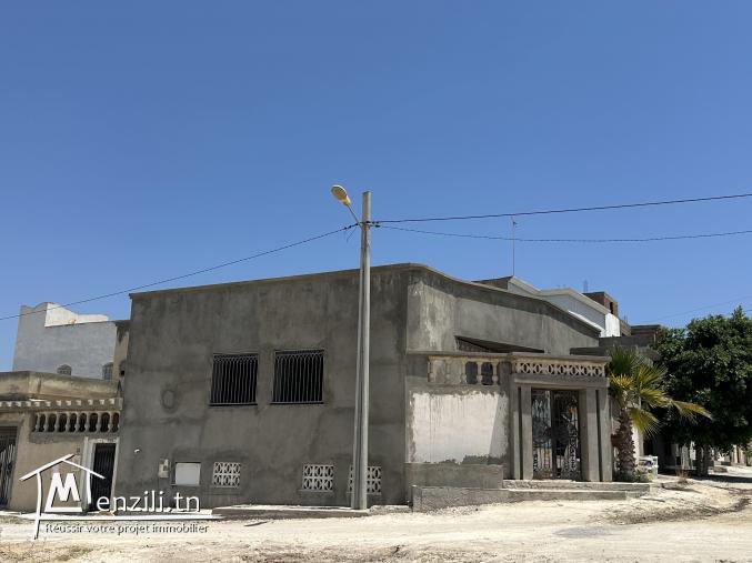 Maison à vendre à Hammam-Sousse – 275 m² sur 2 niveaux