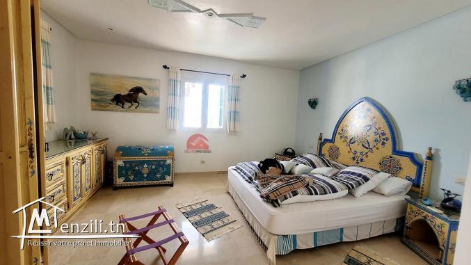 A VENDRE EN ZT BELLE VILLA AVEC PISCINE PRIVÉE - RÉF V623