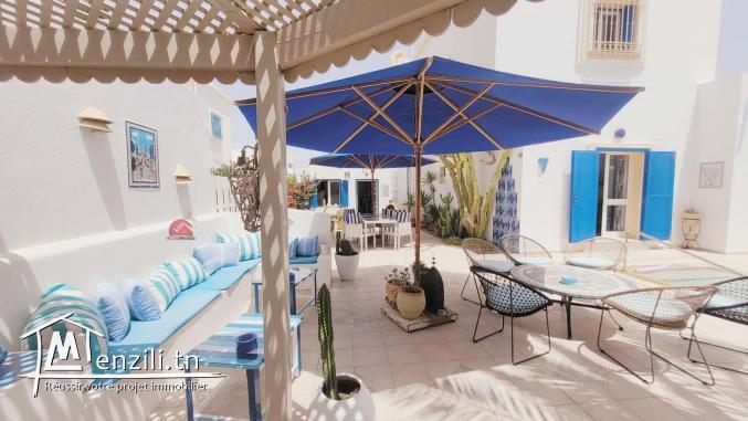 A VENDRE EN ZT BELLE VILLA AVEC PISCINE PRIVÉE - RÉF V623