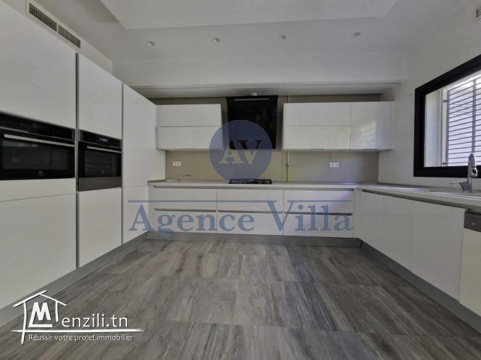 une villa meublée à la soukra avec piscine