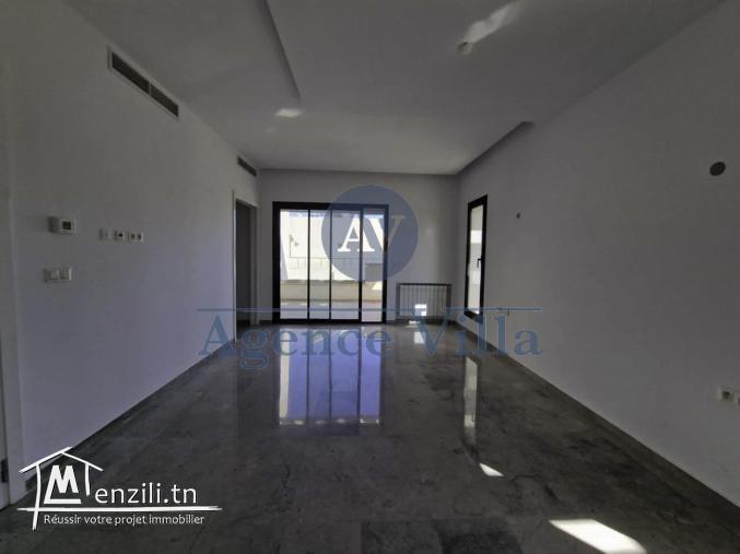 une villa meublée à la soukra avec piscine