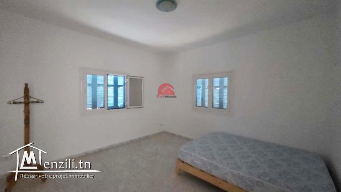 MAISON AVEC TERRAIN À VENDRE À HOUMT SOUK DJERBA ZA - RÉF V724