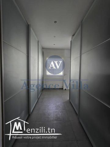 une villa très haut standing au lac2