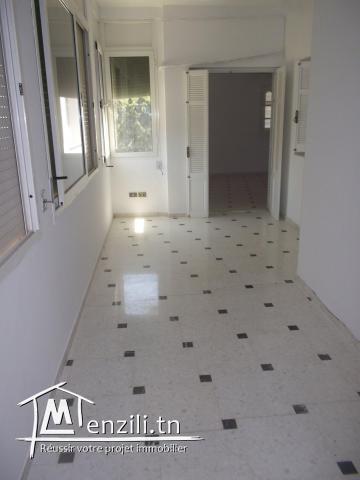 un etage de villa a louer a la Marsa