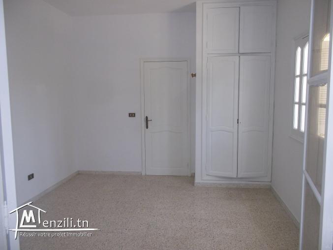 un etage de villa a louer a la Marsa