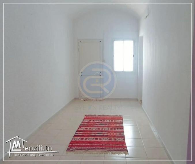 Maison en face du port