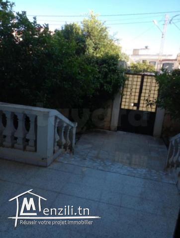 Maison 370 m² à vendre à El Fahes Cité saada 1