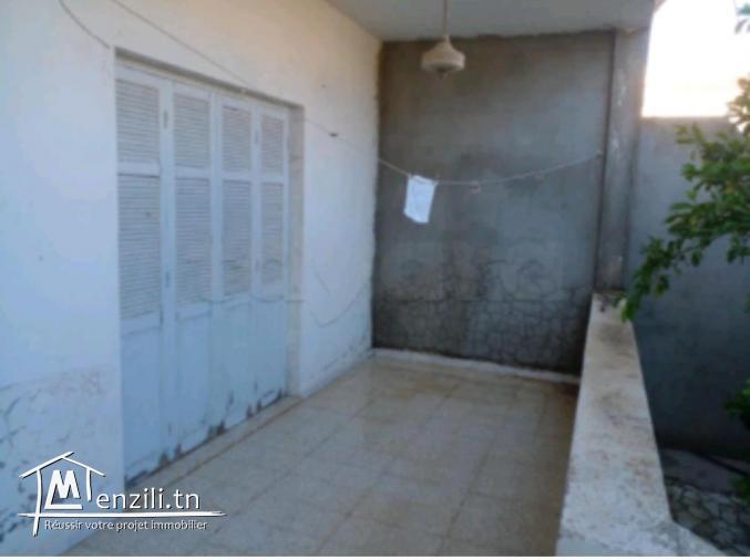 Maison 370 m² à vendre à El Fahes Cité saada 1