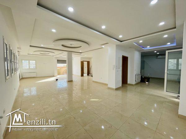 A Louer Local Commercial à Jardin d'el Menzah 2