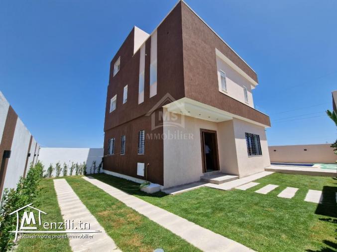 Un duplex S+5 avec piscine à Hammamet Sud à vendre 51355351