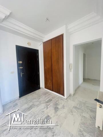 A vendre Appartement S+4 à L'aouina