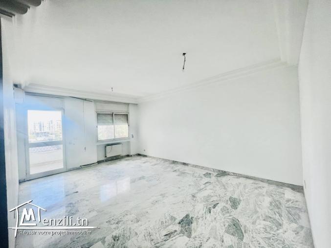 A vendre Appartement S+4 à L'aouina