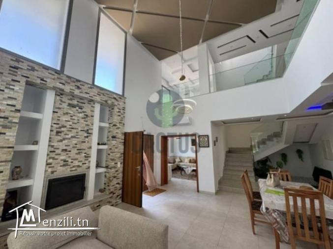 À vendre  Villa  S4 avec piscine à Jinéne Beni Khiar.