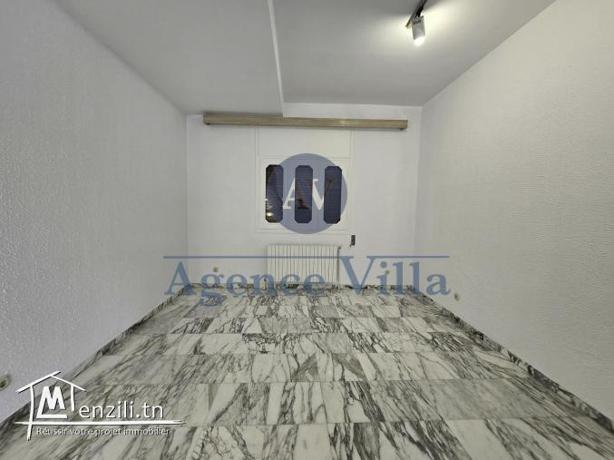 une villa s5 à la marsa Cité Les Pins