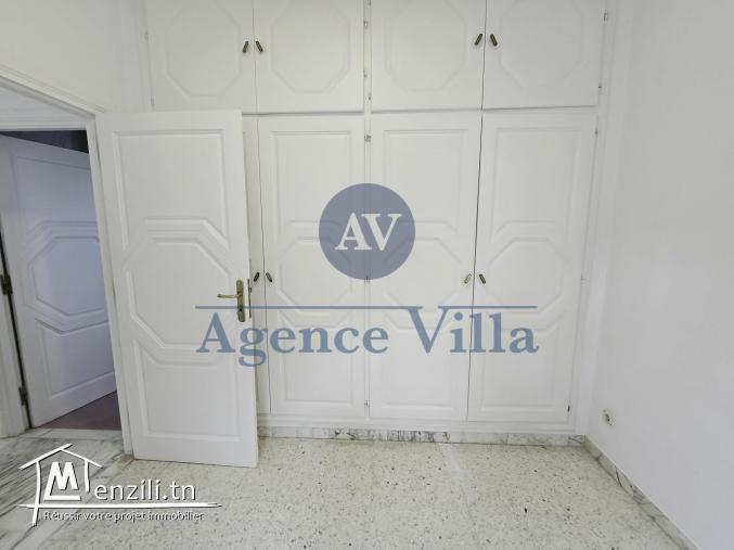 une villa s5 à la marsa Cité Les Pins