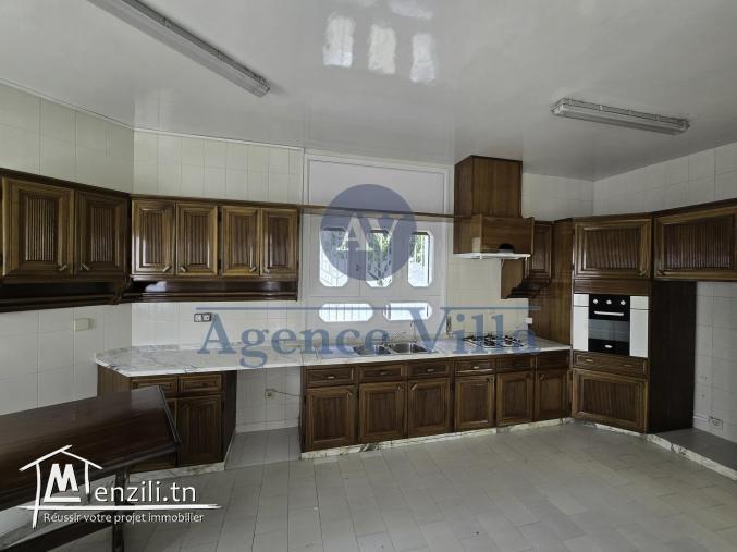 une villa s5 à la marsa Cité Les Pins