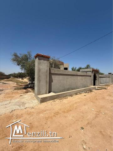 Maison en construction arko djerba à vendre avec deux compteurs eau et deux électricité