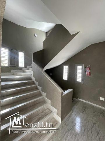 open space 350m² a louer à Alain savary