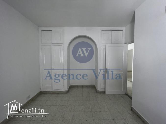 une villa s5 à la marsa avec piscine