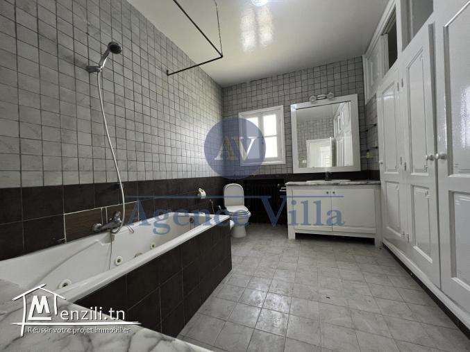 une villa s5 à la marsa avec piscine