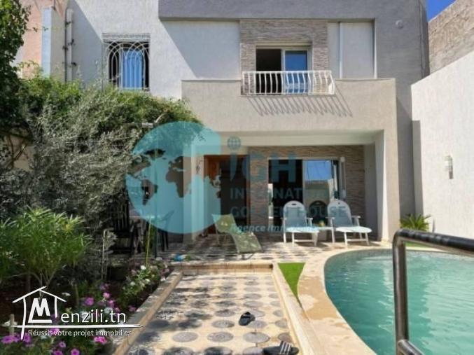 A vendre villa avec piscine à Sousse