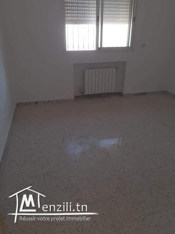 Villa 3 pièces avec grand jardin Ons1