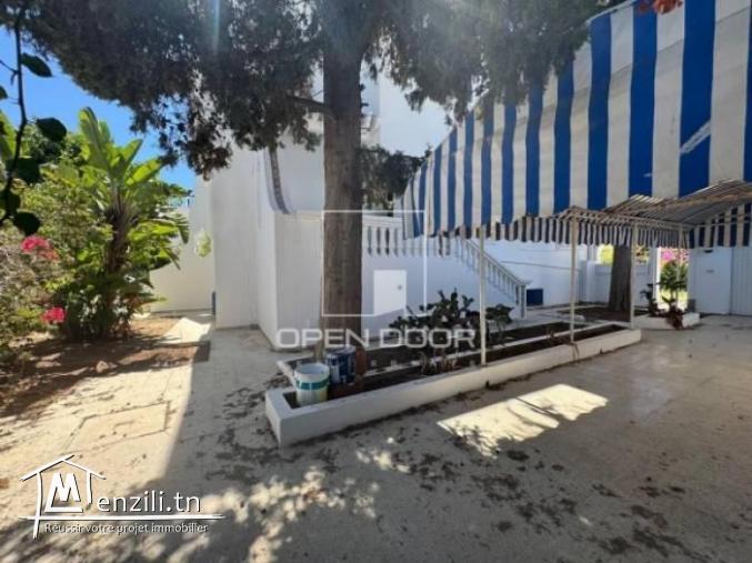 À louer  Spacieuse villa S6 avec garage au cœur de La Marsa