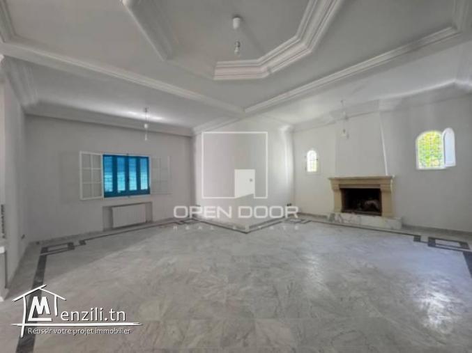 À louer  Spacieuse villa S6 avec garage au cœur de La Marsa