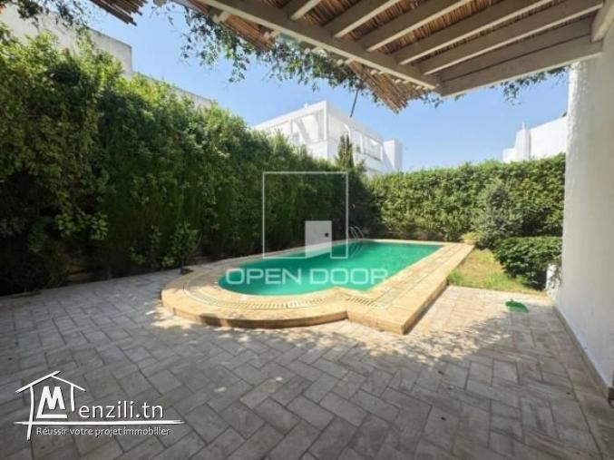 À louer  Superbe villa avec piscine à deux pas de l’école française de La Marsa