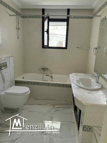 Coquette villa haut standing au Berge du lac 1