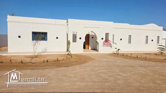 Vente grande maison plain pied à Djerba Ghizen ZA