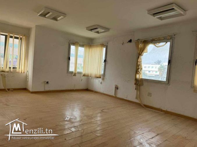 Immeuble bureautique 1600 m² à Charguia 2
