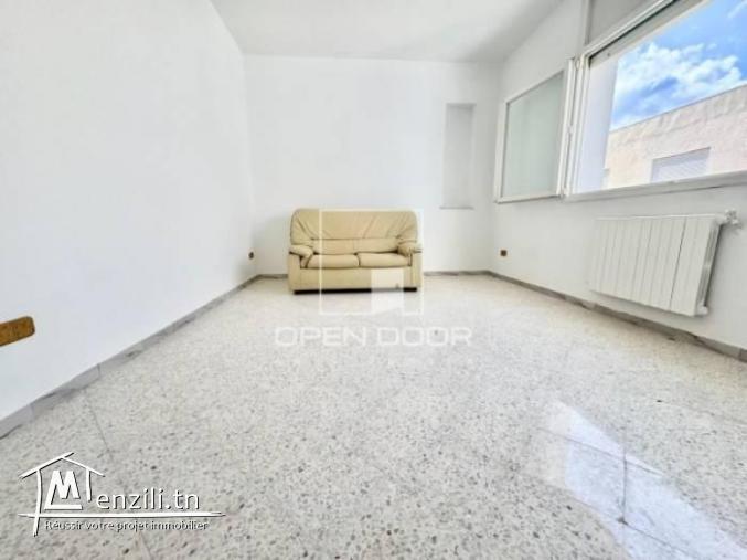 À Louer  Spacieux Étage de Villa avec Terrasse Jardin et Proche du Lycée Flaubert