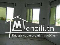 Belle villa inachevèe  rez-de-chaussée d'architecture moderne