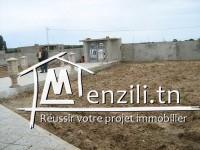 Belle villa inachevèe  rez-de-chaussée d'architecture moderne