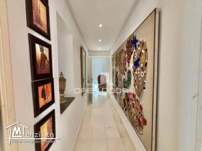 Superbe appartement s2 meublé avec vue mer à Gammarth