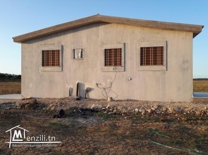 Vends petite Maison neuve de 45m2 sur un terrain de  6 420 m2, Tabarka Bhira