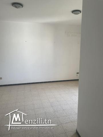 A vendre un appartement à cité El Hadika TUNIS