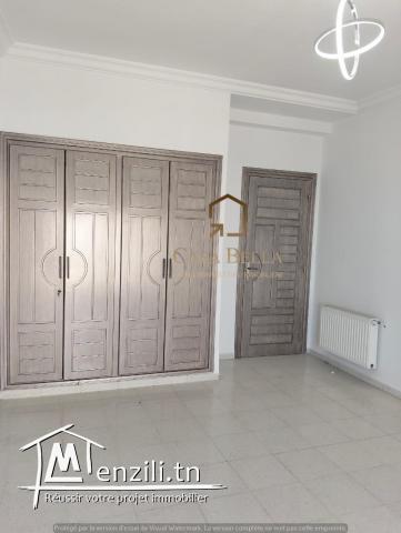 une location annuelle de 80 m2