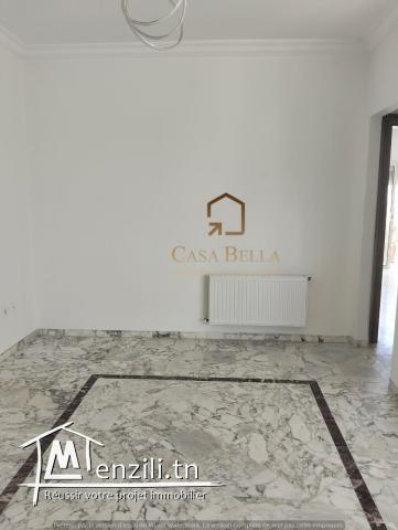 une location annuelle de 80 m2