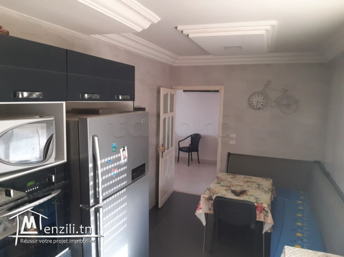 Villa a vendre avec deux etages independants. Prix negociable