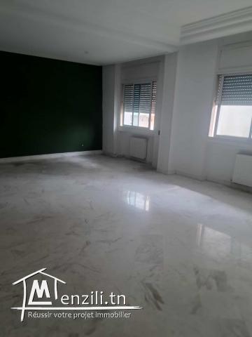 À VENDRE – Magnifique Appartement S+2 à Ennasr avec TFI