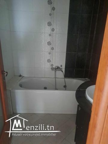 À VENDRE – Magnifique Appartement S+2 à Ennasr avec TFI