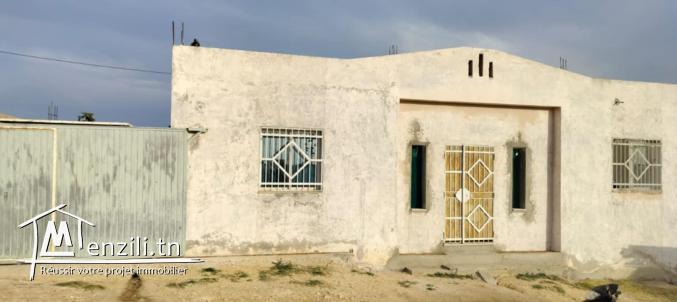 maison 150m plus abri voiture