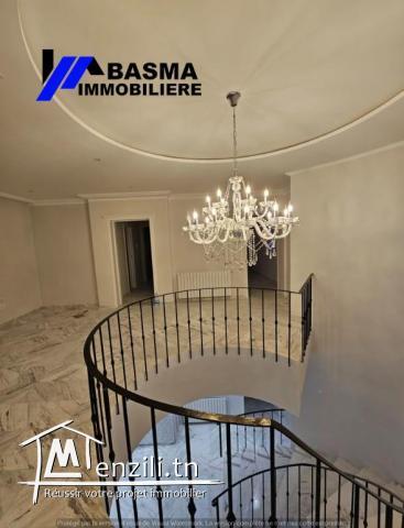 LOCATION – Une villa S+4 à Chatt Mariem