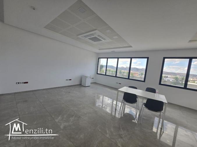 Super immeuble bureautique hightech au pole la gazelle